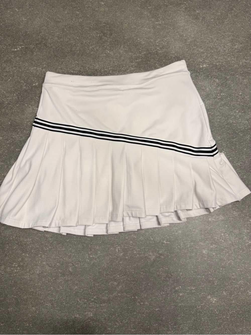 Walter Hagen White Pleated Tennis / Golf / Athletic Skirt w/Black Stripe Size M